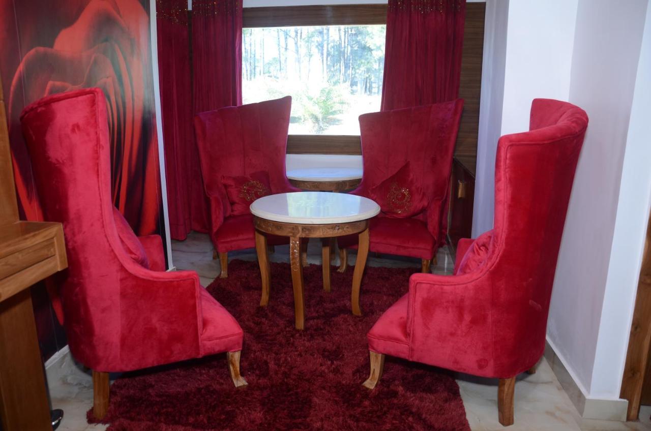 Hotel Saheb'S Castle Mcleodganj マクロード・ガンジ エクステリア 写真